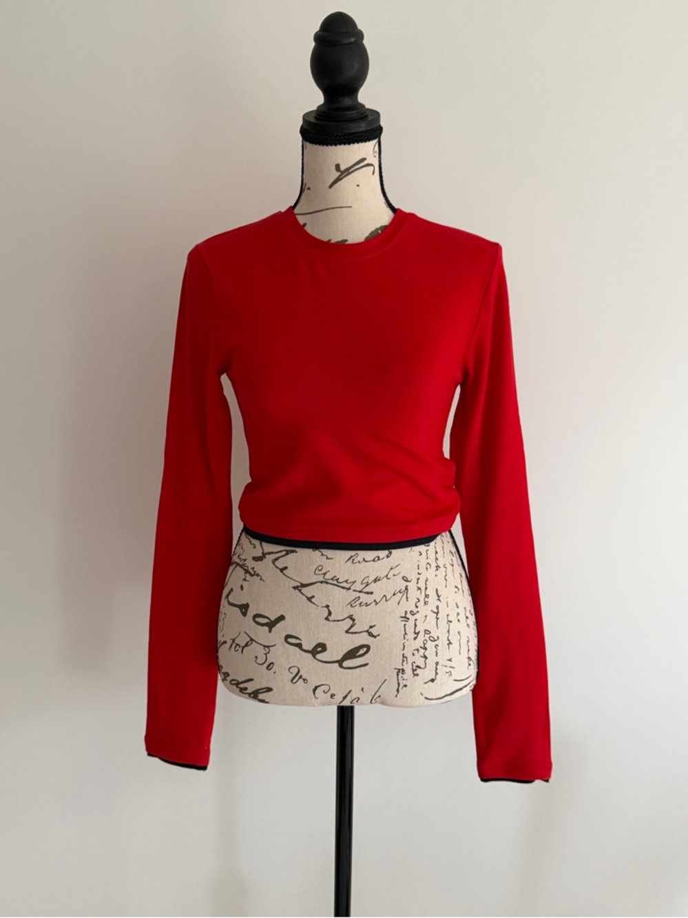 NWT Zara Long Sleeve Crop Top Size M Fitted Stretch Basic T-Shirt in Red